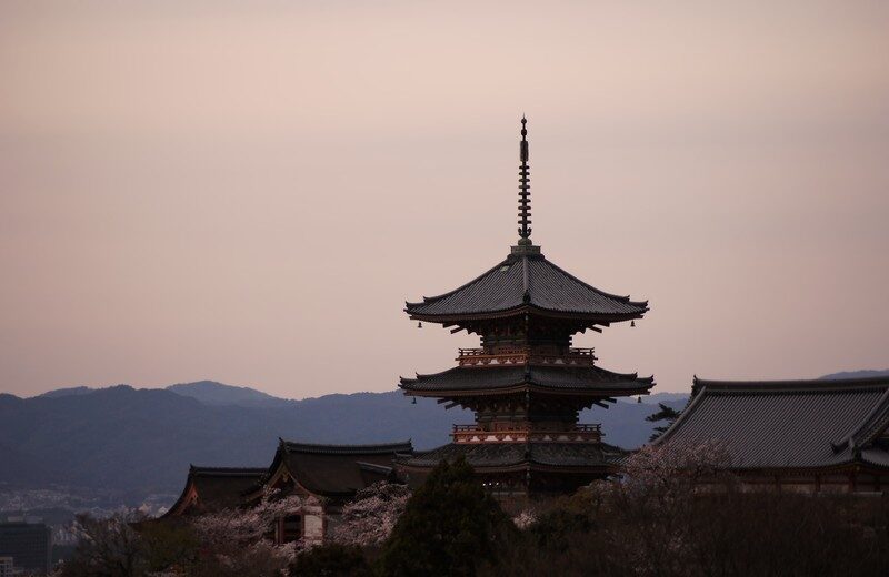 nou92_kyounomachiwonagameru_tp_v4-5562231