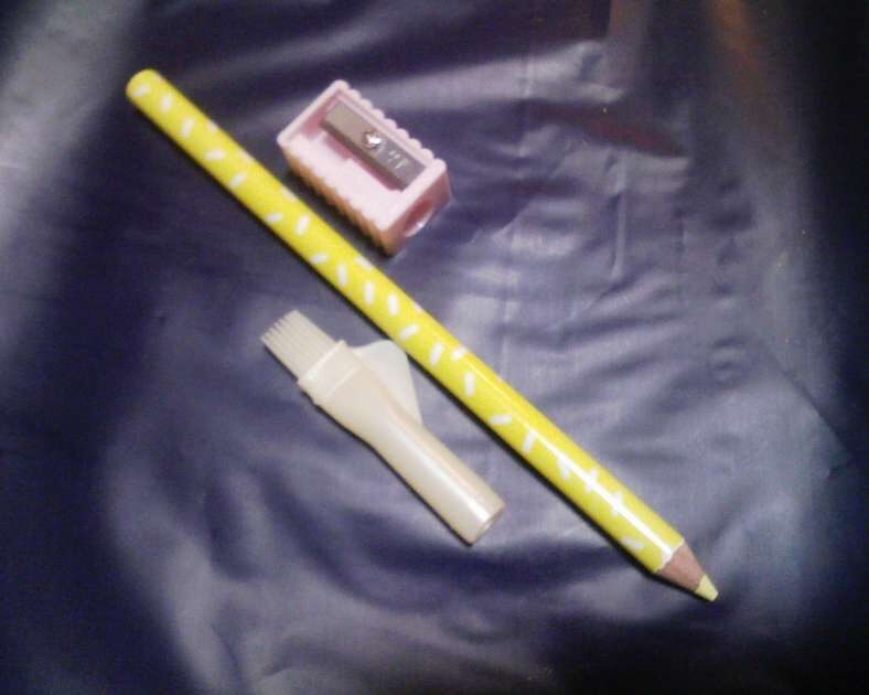 tailors_chalkpencil_type_and_chalk_sharpner-788x630-2207886