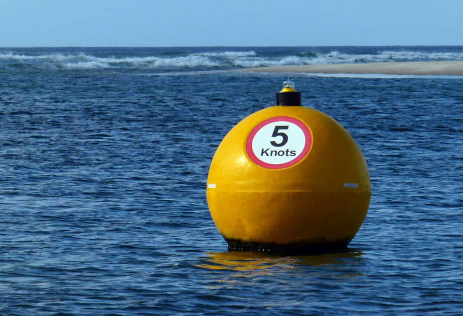 beach-sea-coast-water-round-shoreline-431305-pxhere-com_-921x630-8239263